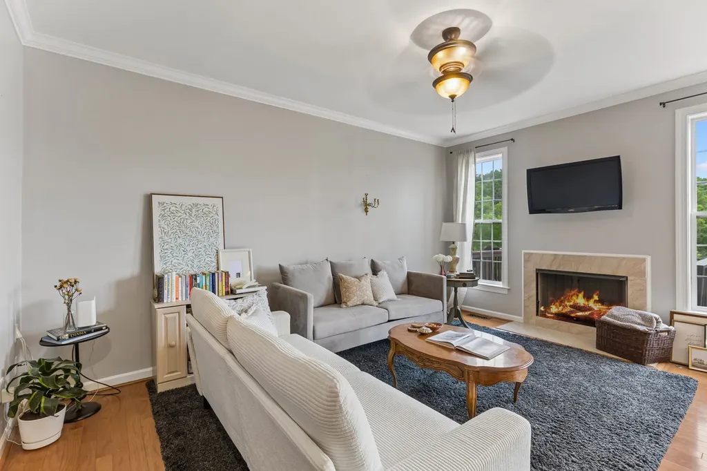 7277 Charlotte Pike Nashville TN 37209