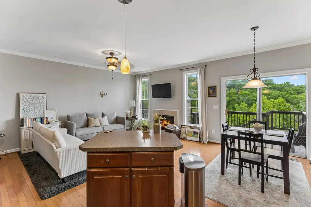 7277 Charlotte Pike Nashville TN 37209