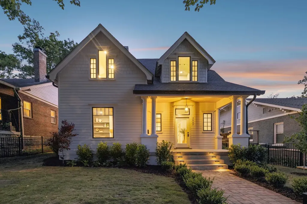2007 20th Ave, S Nashville TN 37212