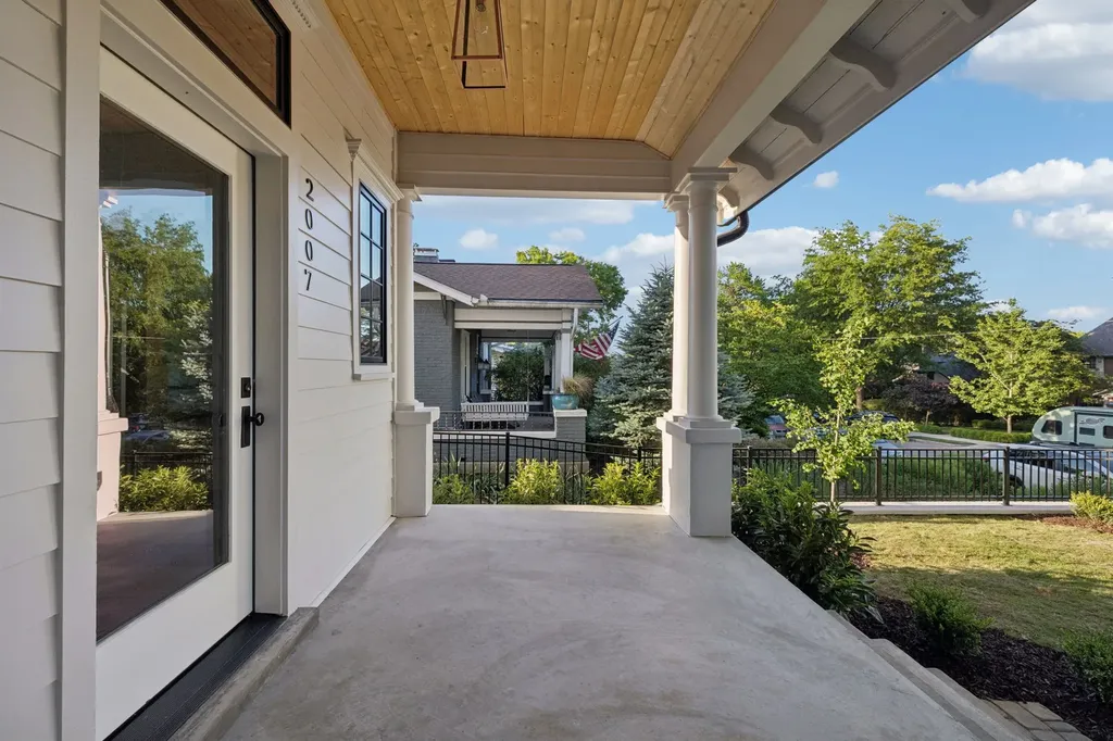 2007 20th Ave, S Nashville TN 37212