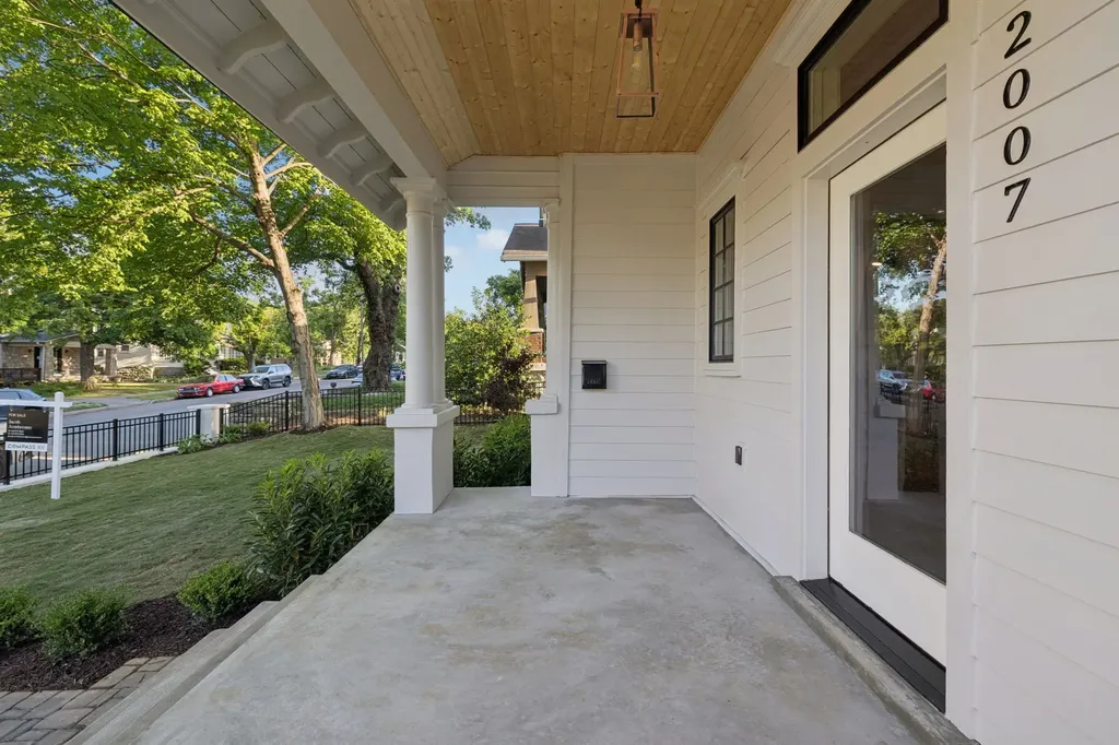 2007 20th Ave, S Nashville TN 37212