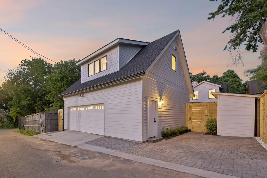 2007 20th Ave, S Nashville TN 37212