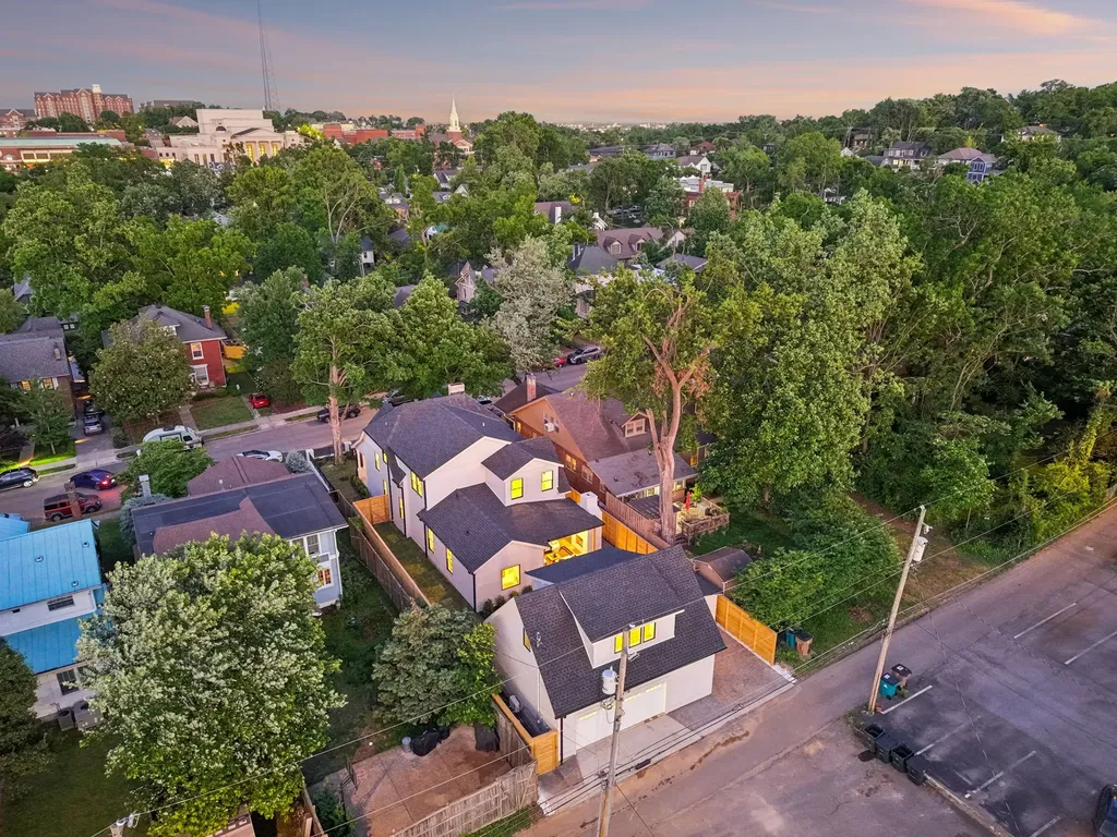 2007 20th Ave, S Nashville TN 37212