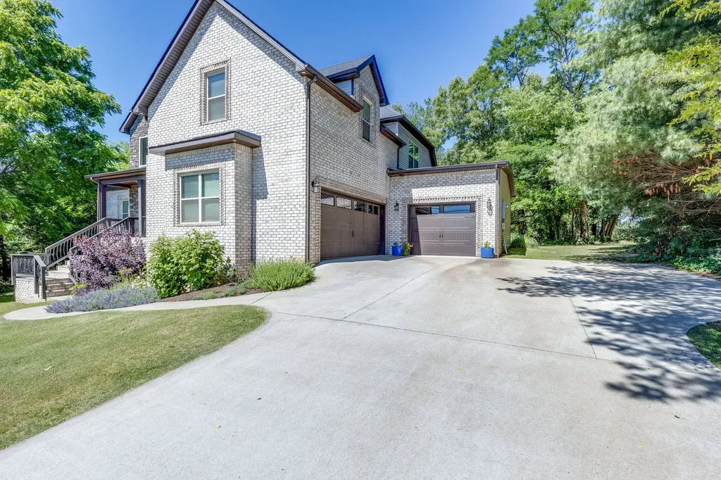 652 Vaughan Road Clarksville TN 37043