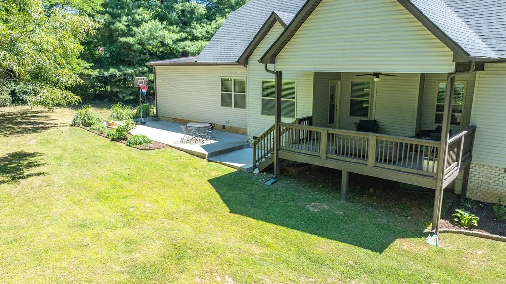 652 Vaughan Road Clarksville TN 37043