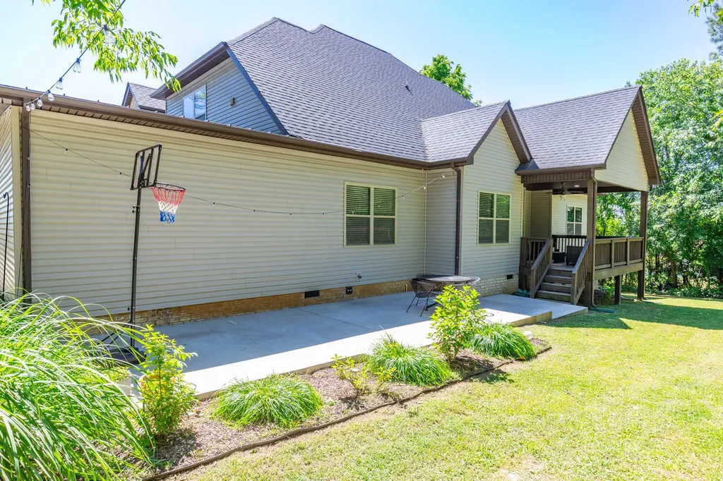 652 Vaughan Road Clarksville TN 37043