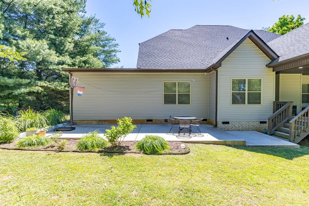 652 Vaughan Road Clarksville TN 37043