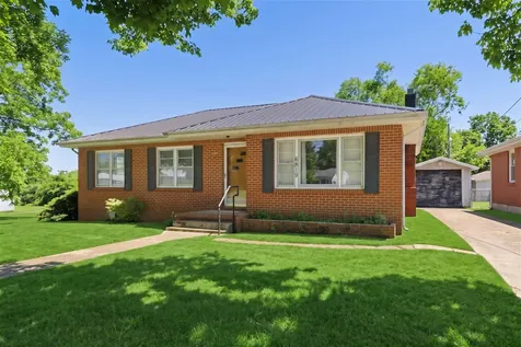 6819 S Main Street Lobelville TN 37097