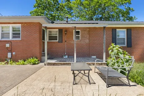 6819 S Main Street Lobelville TN 37097