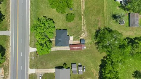 6819 S Main Street Lobelville TN 37097