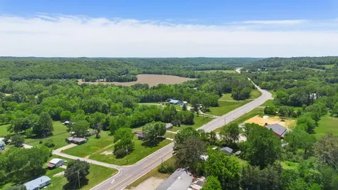 6819 S Main Street Lobelville TN 37097