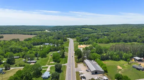 6819 S Main Street Lobelville TN 37097