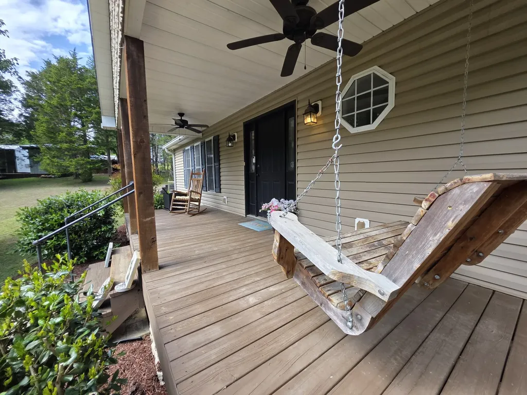 1200 Dawson Road White Bluff TN 37187