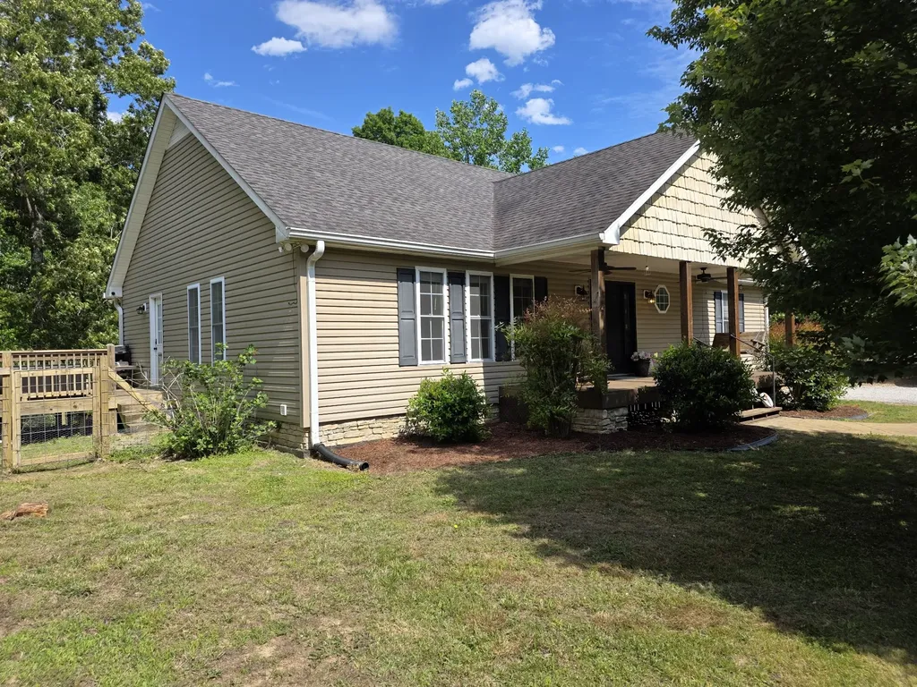 1200 Dawson Road White Bluff TN 37187