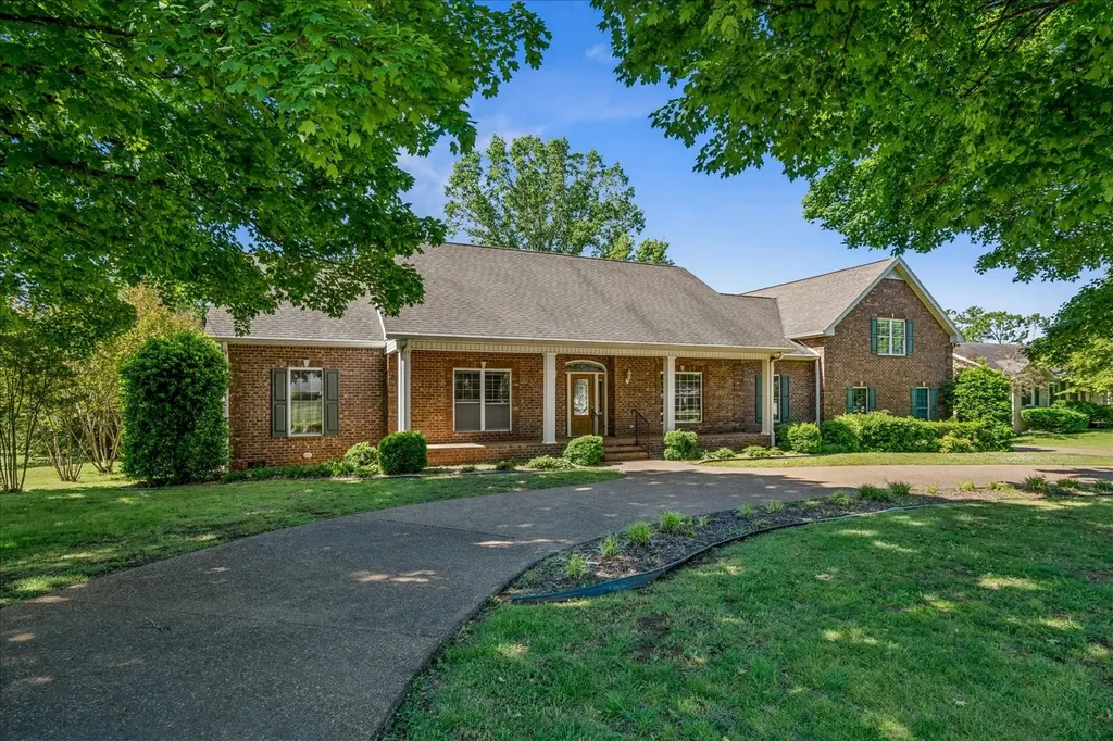 210 Montchanin Drive Old Hickory TN 37138