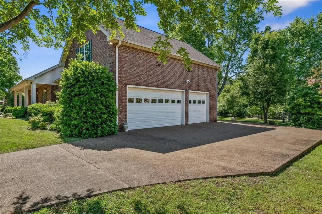 210 Montchanin Drive Old Hickory TN 37138