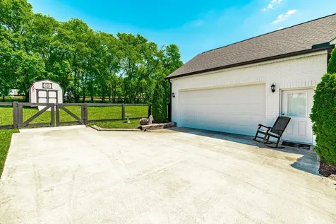 794 Brights Lane Gallatin TN 37066
