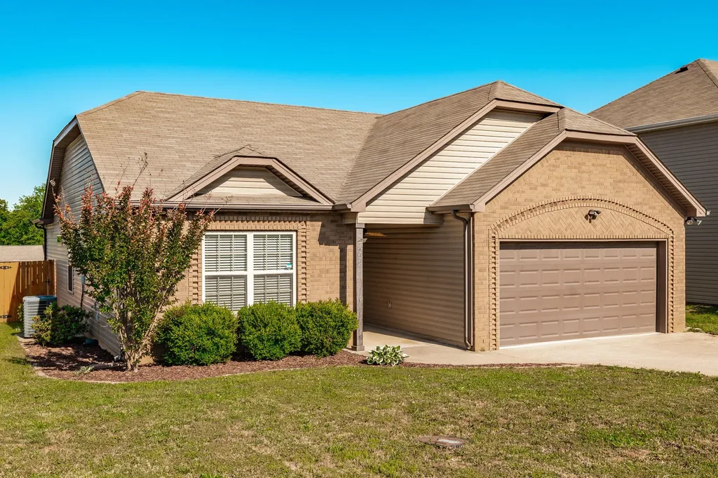 452 Golf Club Lane Springfield TN 37172