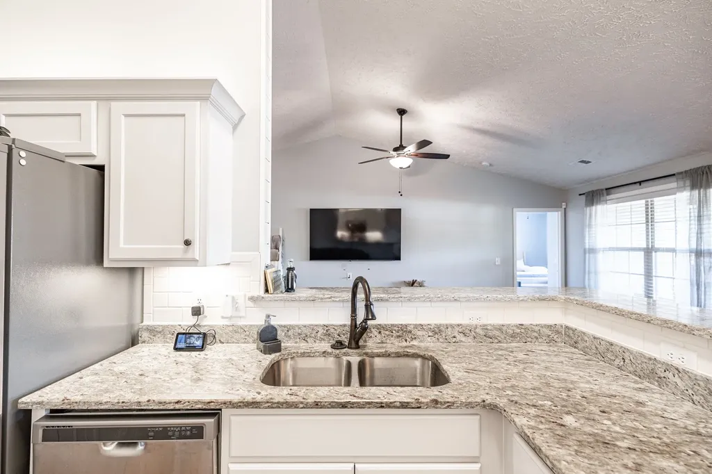 452 Golf Club Lane Springfield TN 37172