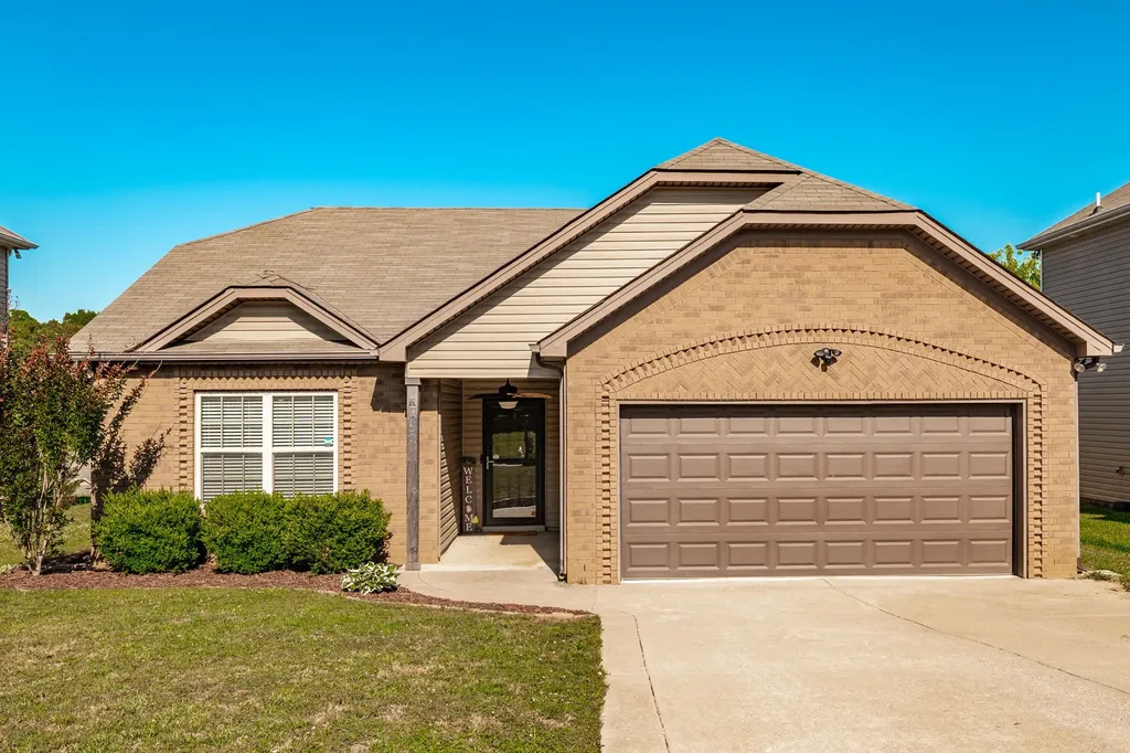 452 Golf Club Lane Springfield TN 37172
