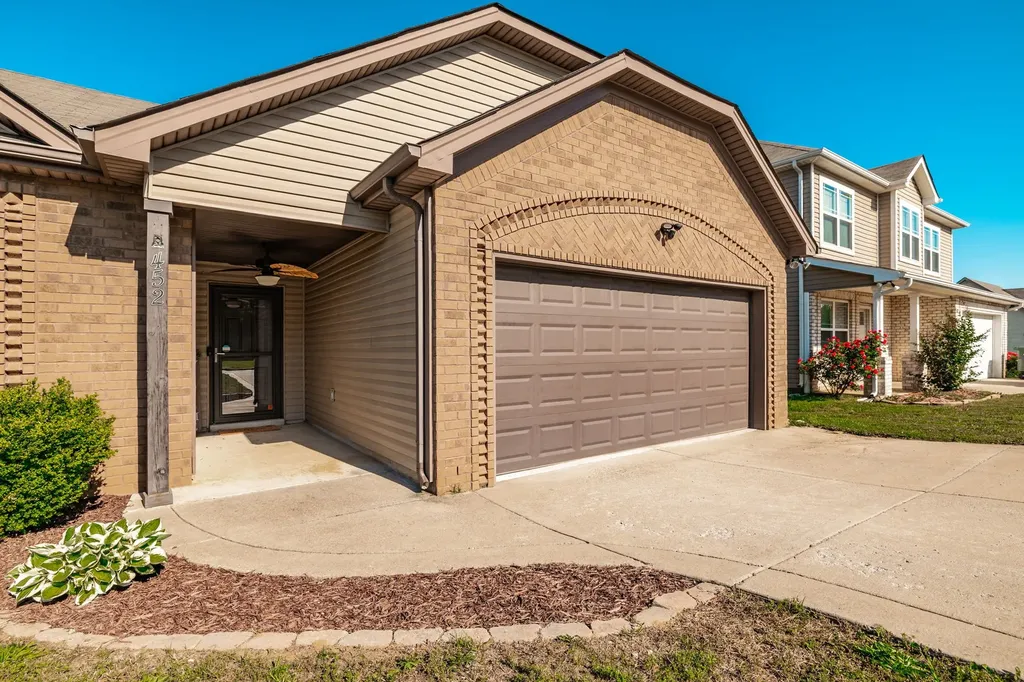 452 Golf Club Lane Springfield TN 37172