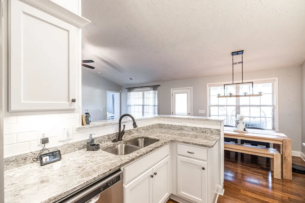 452 Golf Club Lane Springfield TN 37172