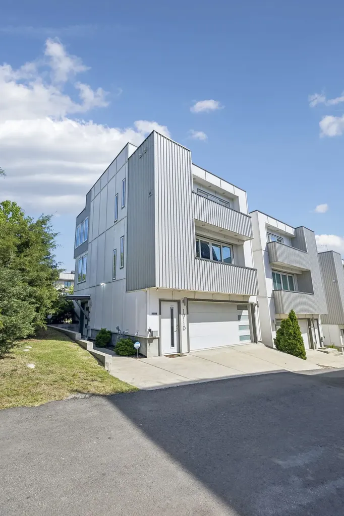 1011D 12th Ave, N Nashville TN 37208