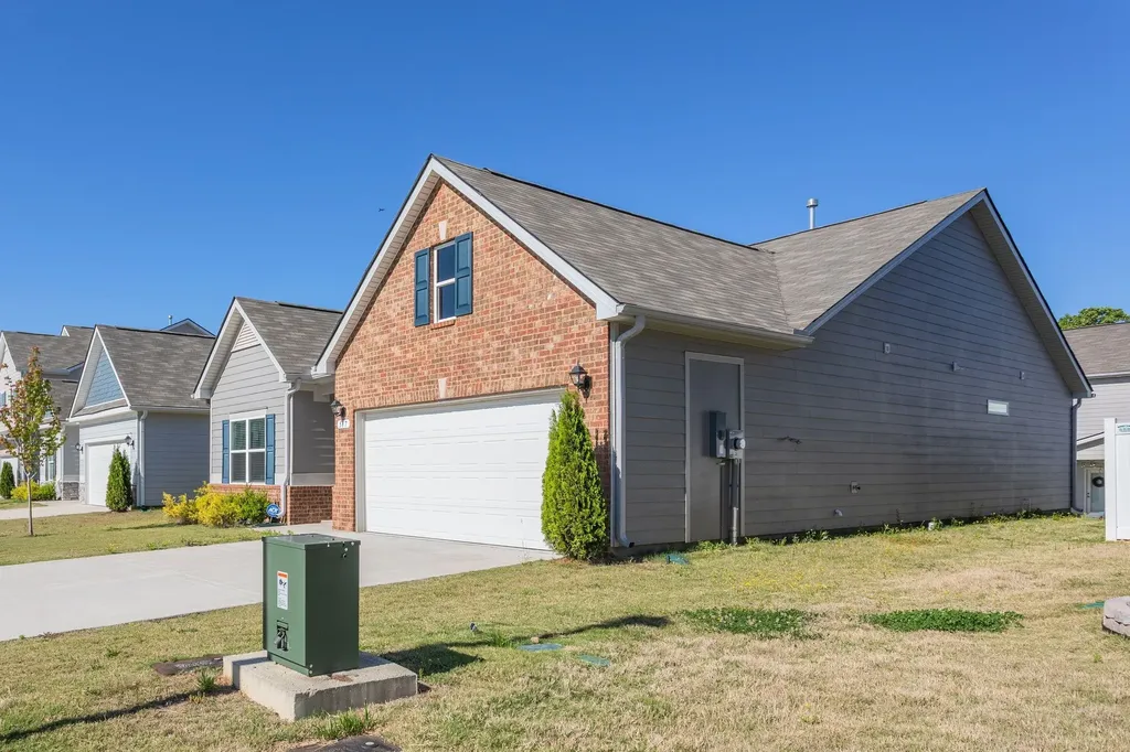 517 Morgan Meadows Way Columbia TN 38401