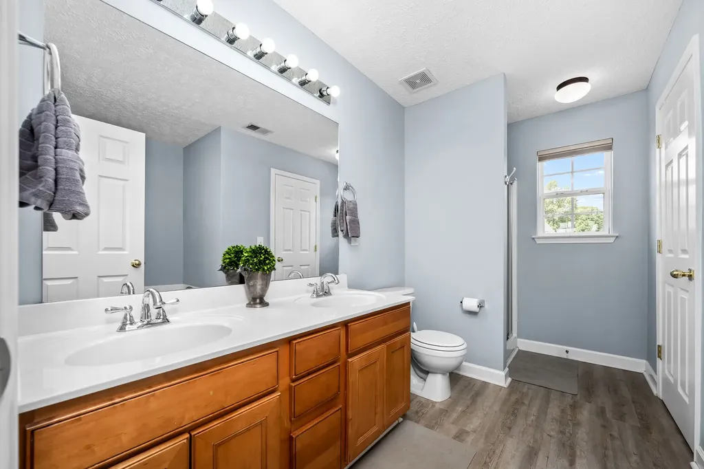 1010 Lowrey Place Spring Hill TN 37174
