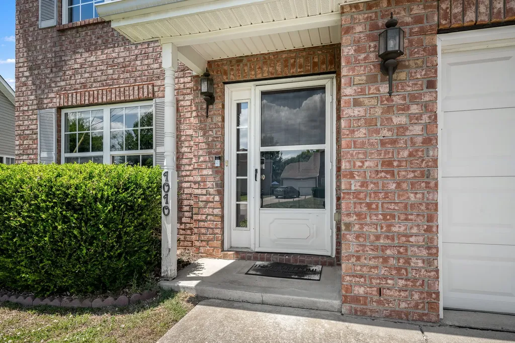 1010 Lowrey Place Spring Hill TN 37174