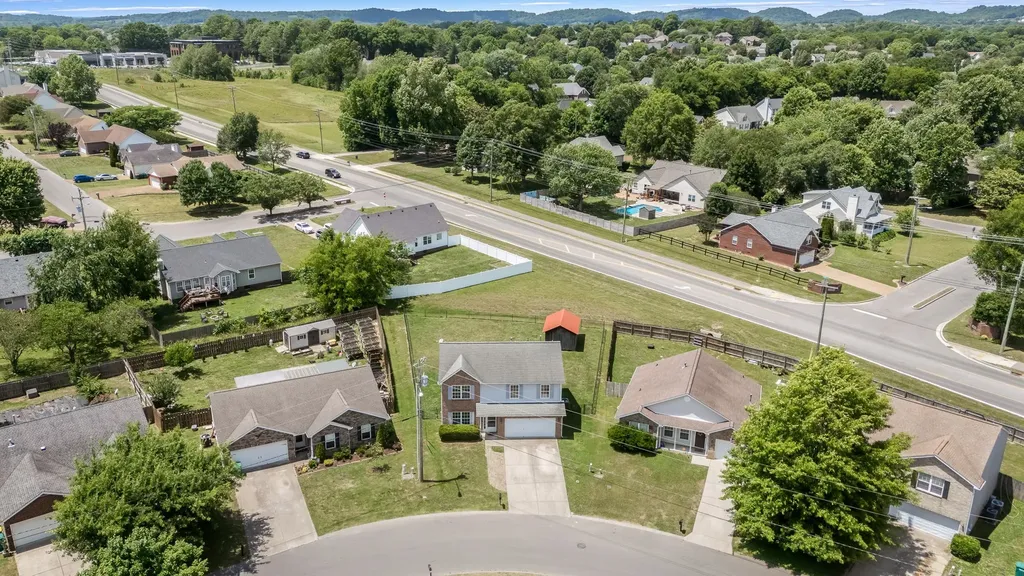 1010 Lowrey Place Spring Hill TN 37174