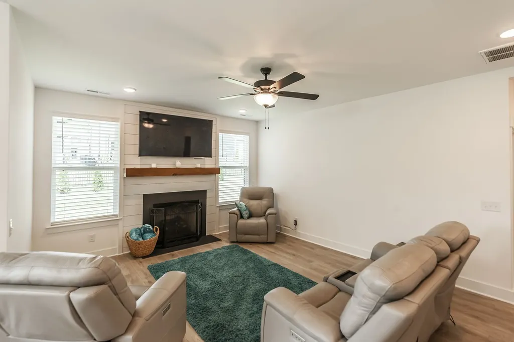 375 Turfway Park Gallatin TN 37066