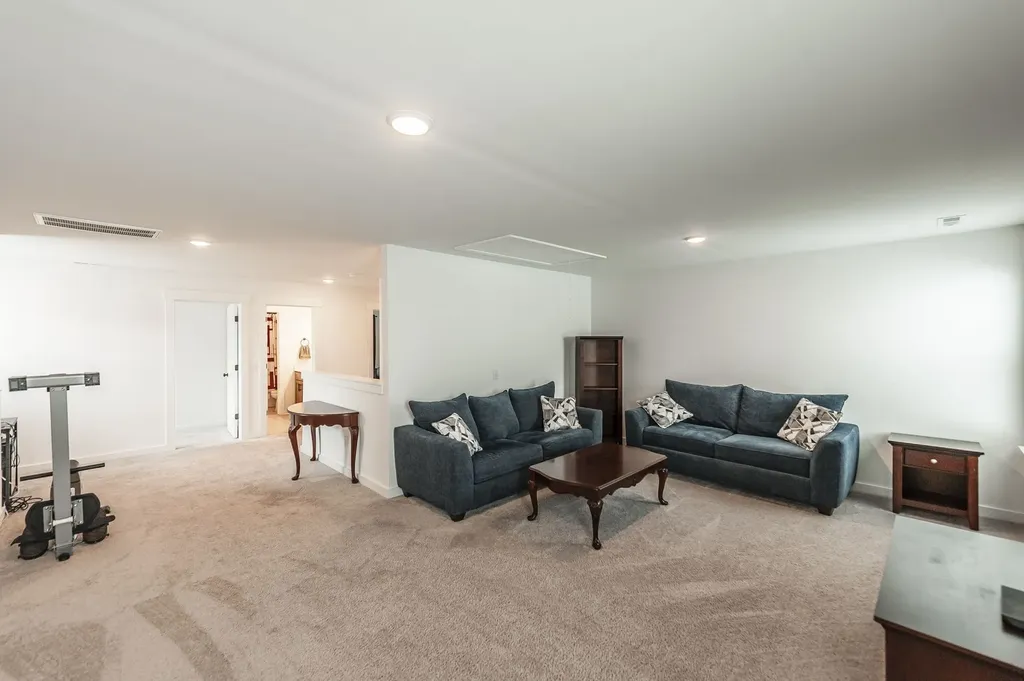 375 Turfway Park Gallatin TN 37066