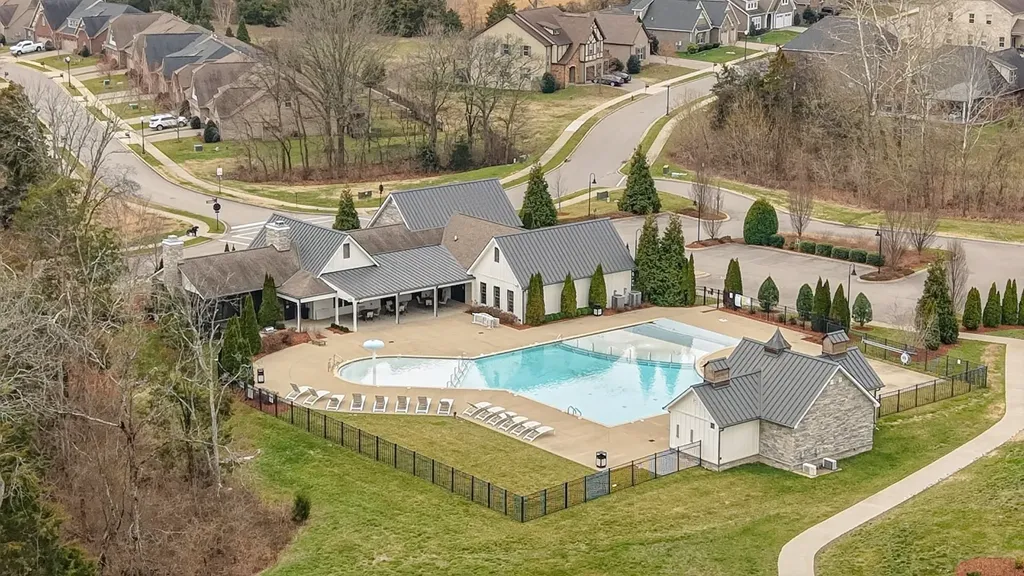 375 Turfway Park Gallatin TN 37066
