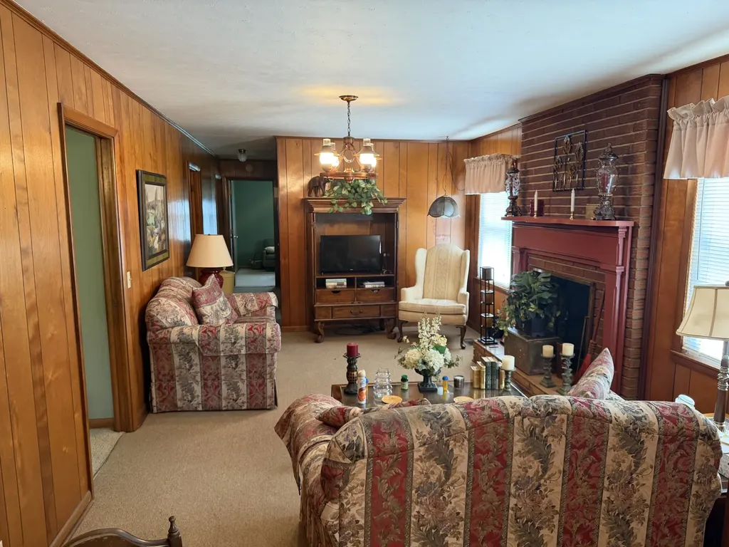 2276 S Mount Pleasant Road Greenbrier TN 37073