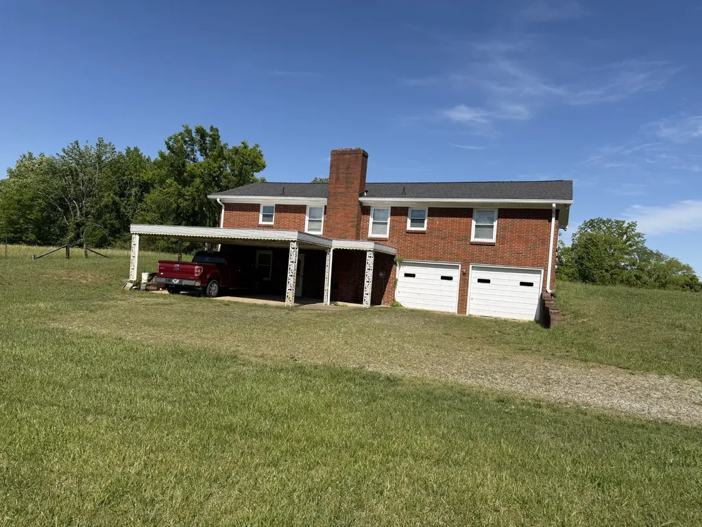 2276 S Mount Pleasant Road Greenbrier TN 37073