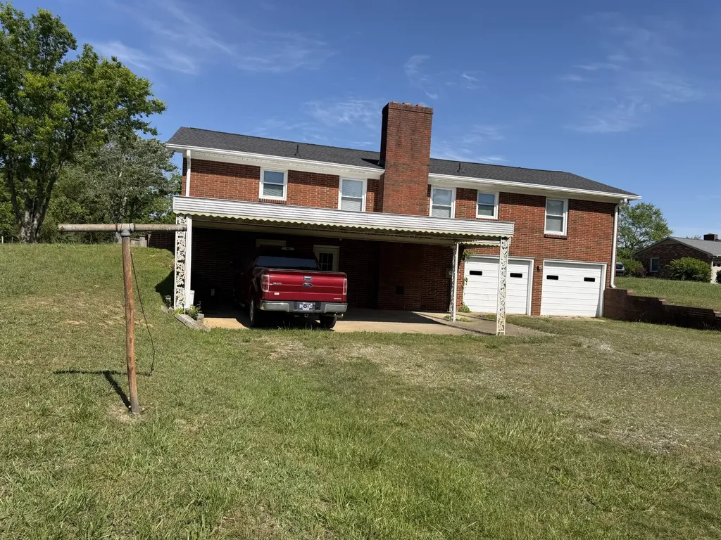 2276 S Mount Pleasant Road Greenbrier TN 37073