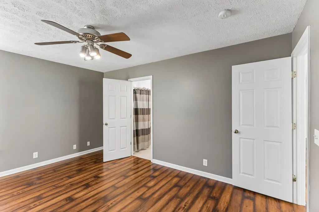 2005 Remington Park Road Hermitage TN 37076