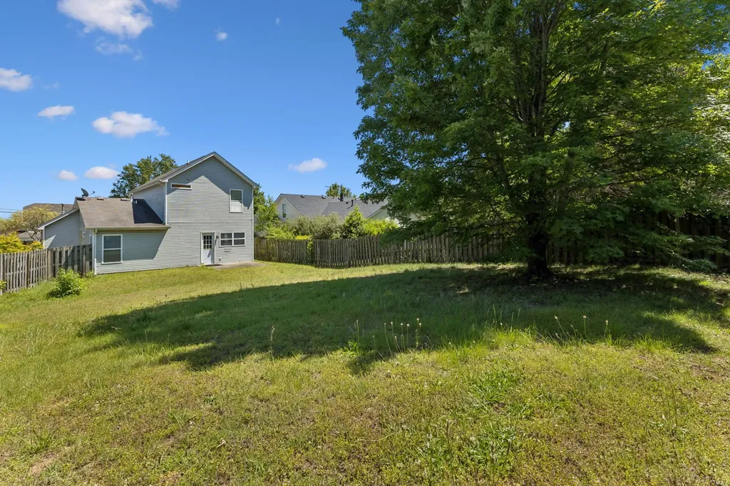 2005 Remington Park Road Hermitage TN 37076