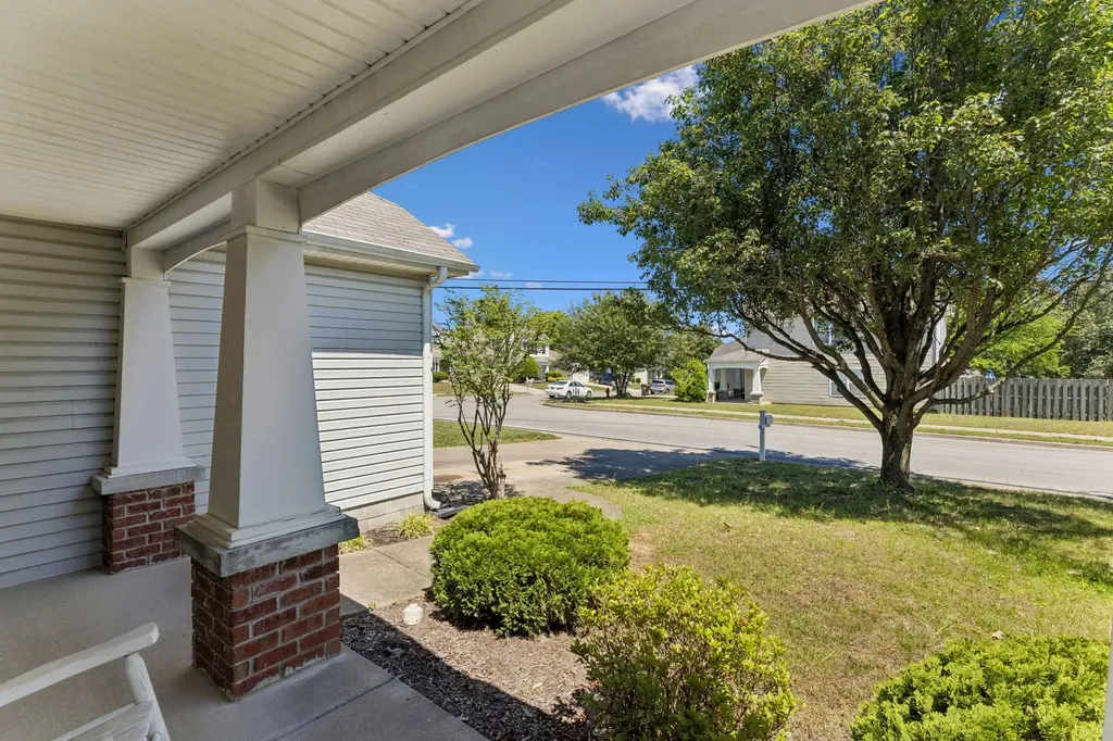 2005 Remington Park Road Hermitage TN 37076