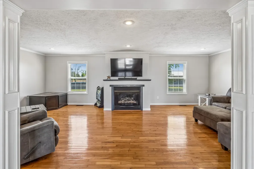 2916 Galen Road Lafayette TN 37083