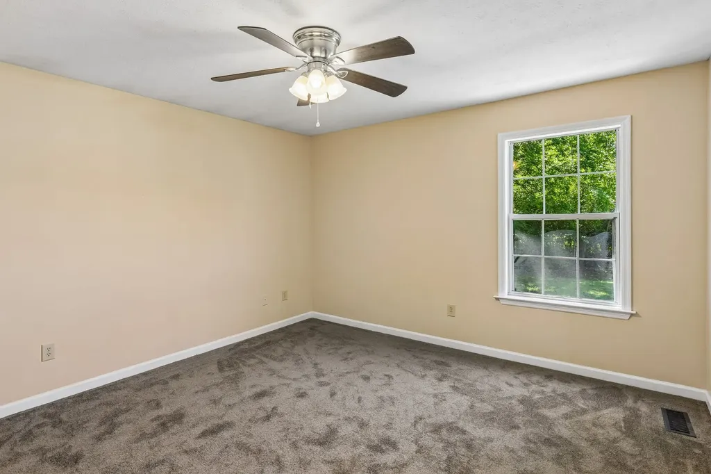 103 Natchez Ct, S La Vergne TN 37086