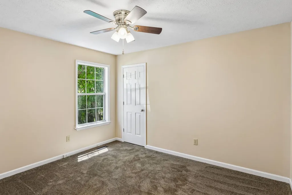 103 Natchez Ct, S La Vergne TN 37086