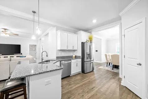 517 Cresthaven Lane Clarksville TN 37043