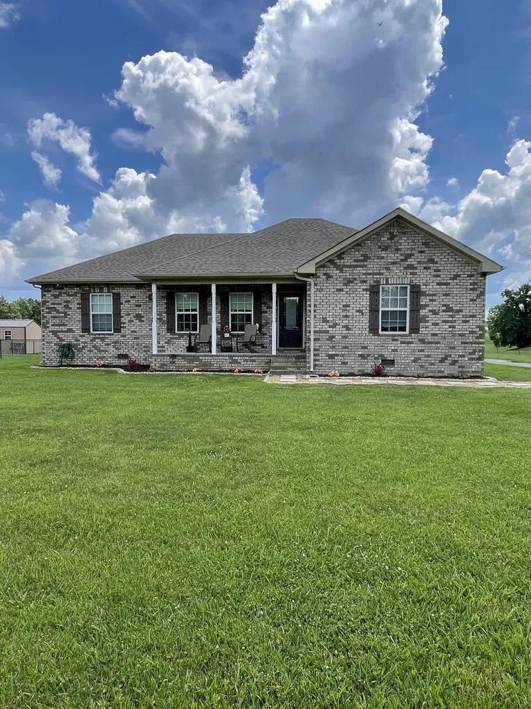 4478 Long Creek Road Lafayette TN 37083