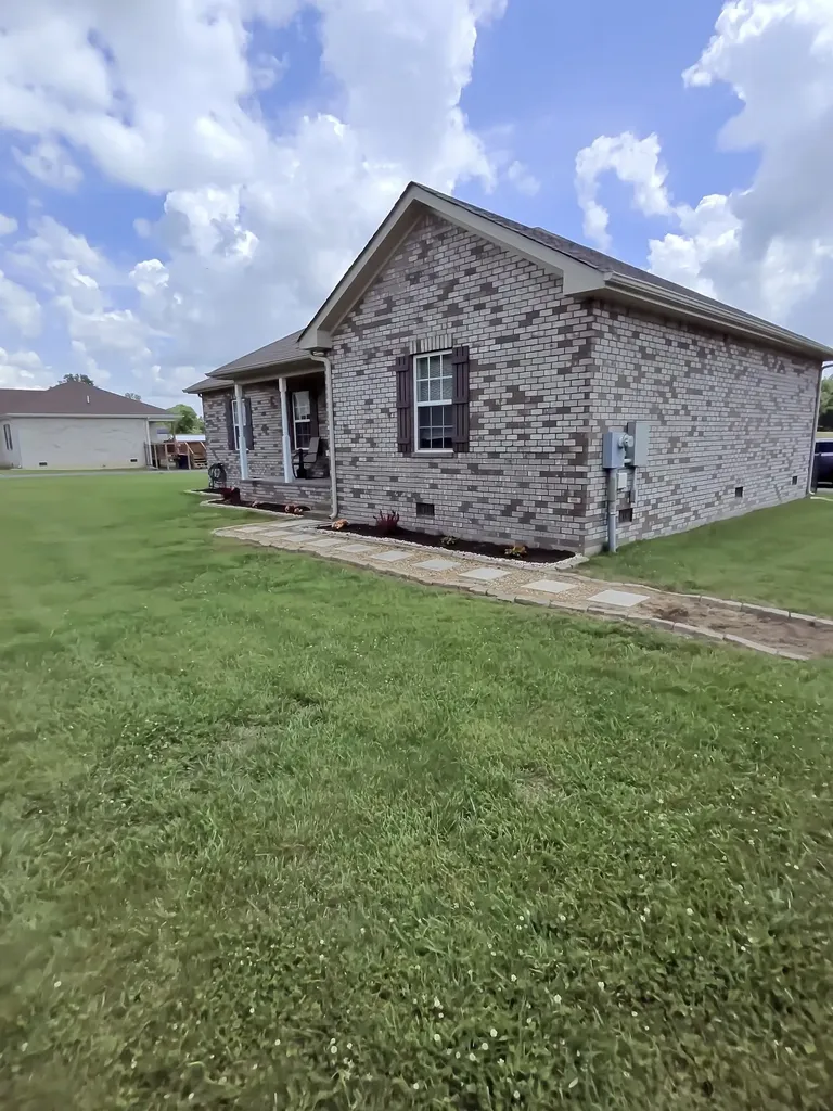 4478 Long Creek Road Lafayette TN 37083
