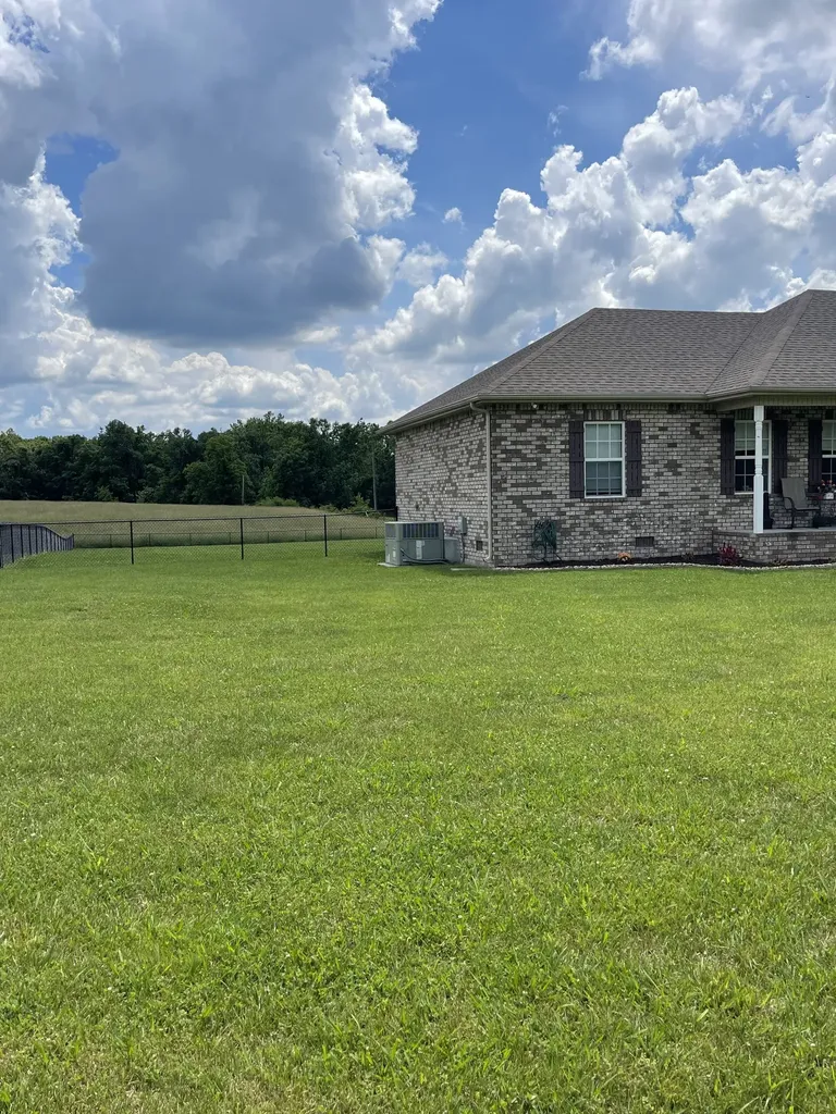 4478 Long Creek Road Lafayette TN 37083