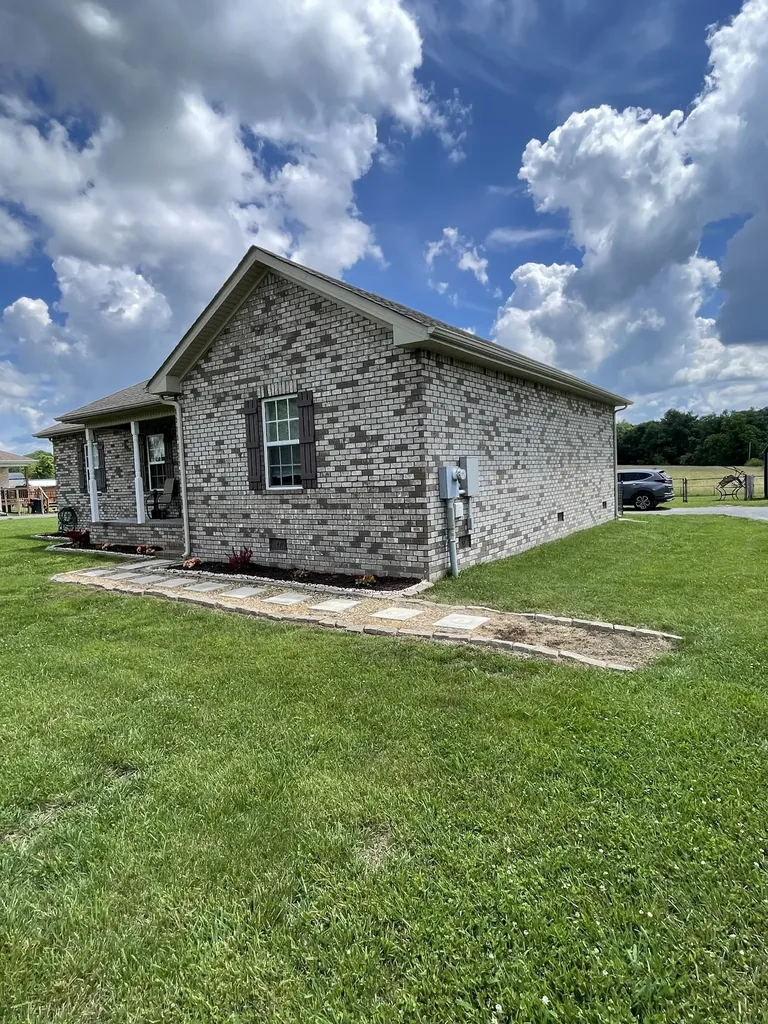 4478 Long Creek Road Lafayette TN 37083