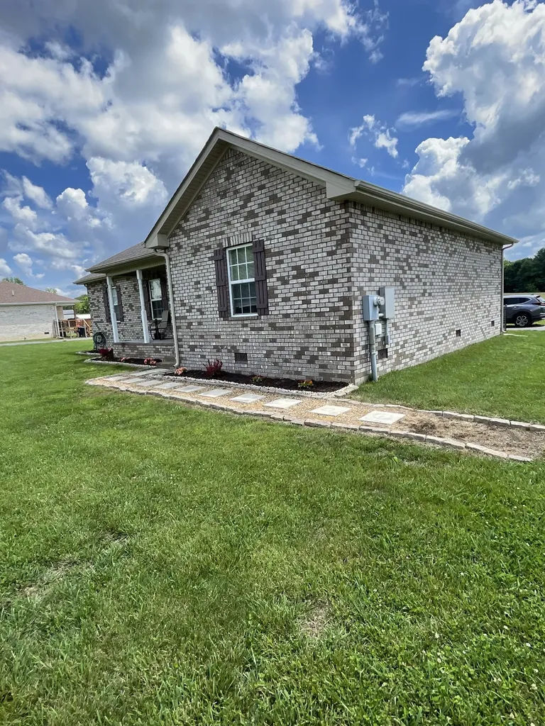 4478 Long Creek Road Lafayette TN 37083