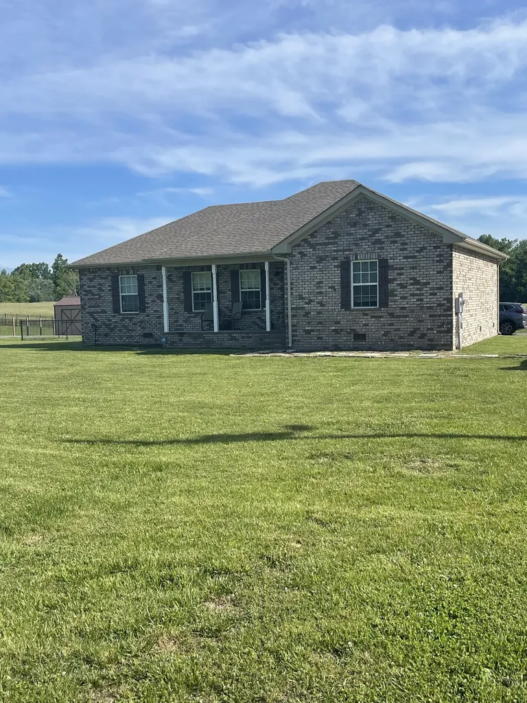 4478 Long Creek Road Lafayette TN 37083